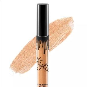 Kylie lipgloss in shade Noel